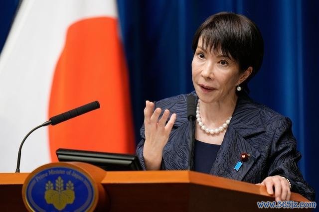 高市早苗对日本天皇出手,明知自己翻了车,面对汹汹民意就不悔改